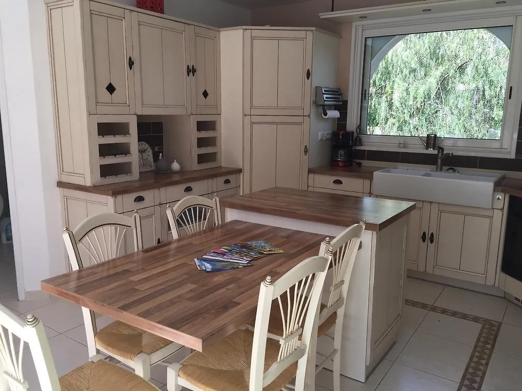 Belle Villa A Saint Raphael Dans Clos Prive 0*, Saint-Raphael (Var)