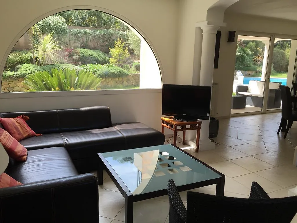 Belle Villa A Saint Raphael Dans Clos Prive