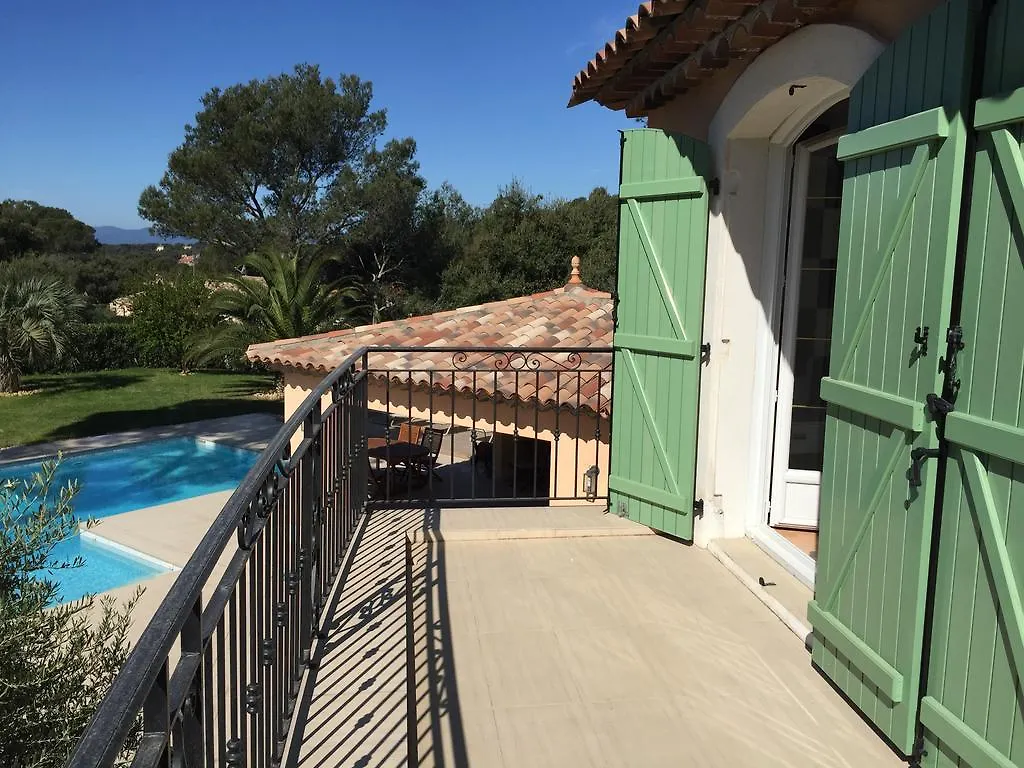 Belle Villa A Saint Raphael Dans Clos Prive 0*, Saint-Raphael (Var) France
