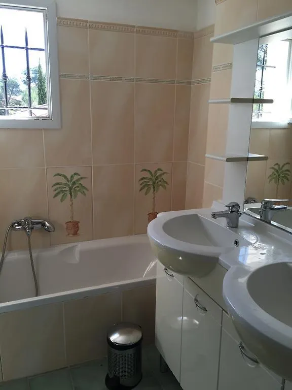 Belle Villa A Saint Raphael Dans Clos Prive France