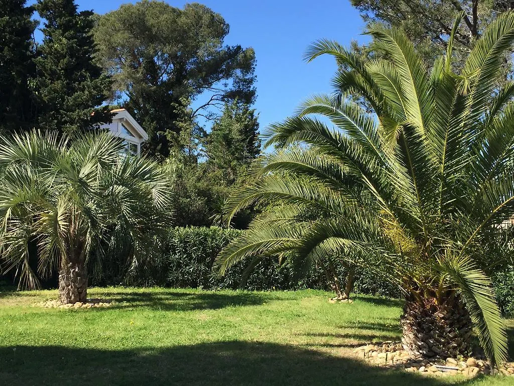 Belle Villa A Saint Raphael Dans Clos Prive France
